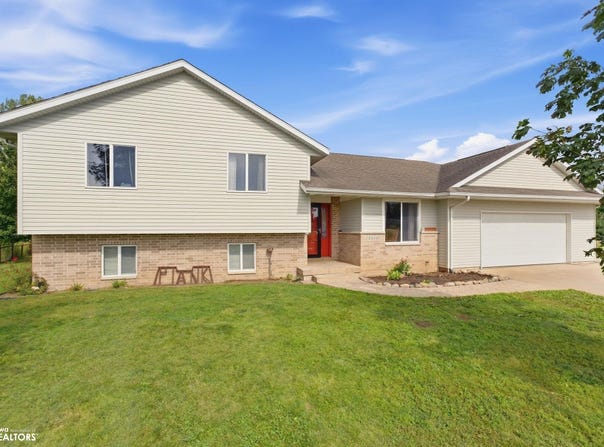 3118 116th Circle, Riverside, IA 52327