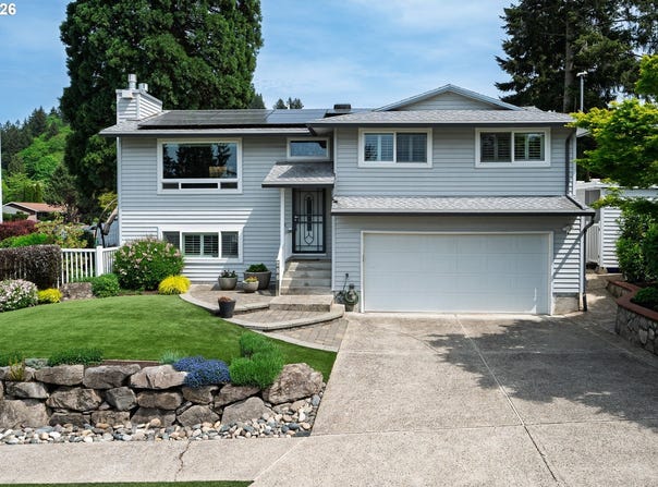 286 NW LINNEMAN Ave, Gresham, OR 97030