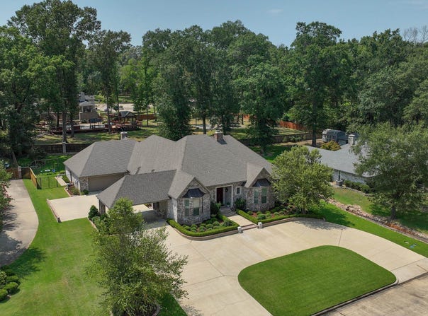 906 Fleming Drive, Mount Pleasant, TX 75456