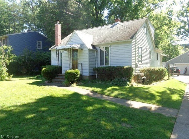 4455 Root Road, North Olmsted, OH 44070