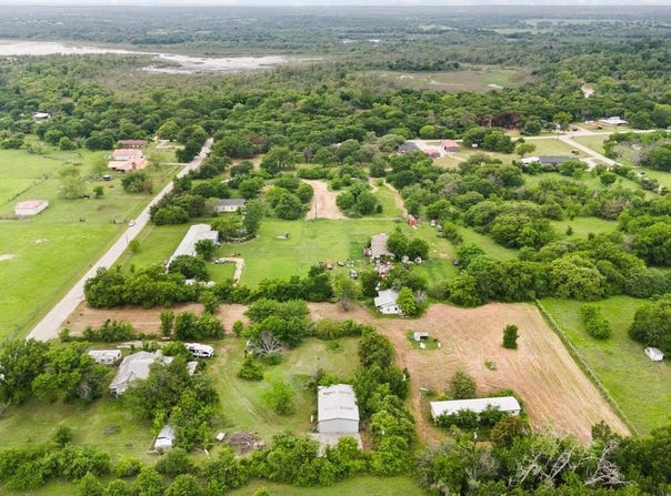 366 County Road 4851, Newark, TX 76071
