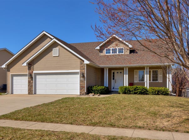 4328 125th Street, Urbandale, IA 50323