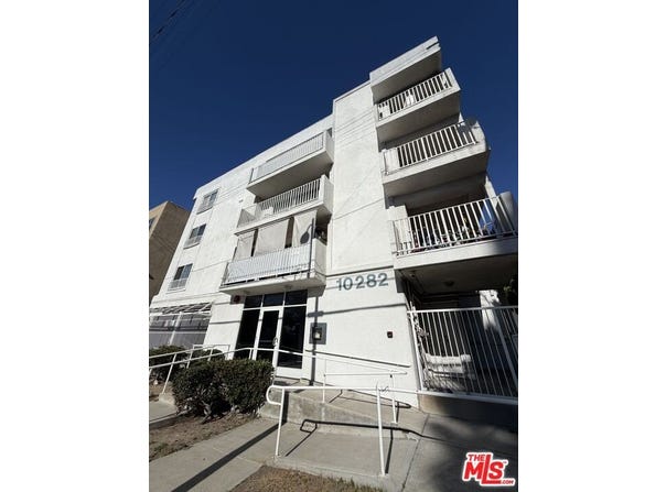 10282 Tujunga Canyon Blvd, Tujunga, CA 91042