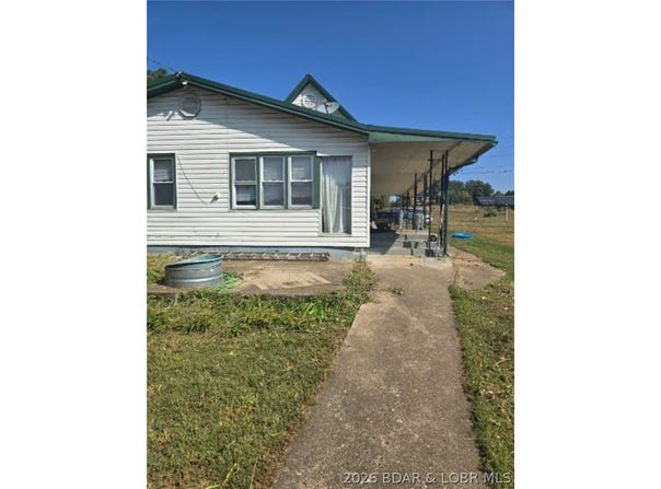 20632 Seals Road, Versailles, MO 65084