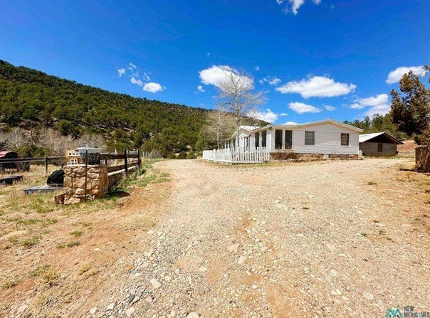 53 COUNTY ROAD B44C, Pecos, NM 87552