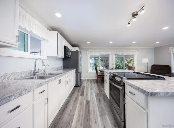 8712 N Magnolia Ave unit: Spc 177, Santee, CA 92071