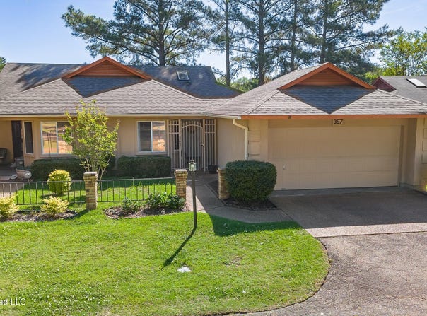 357 E Cascades Circle, Clinton, MS 39056