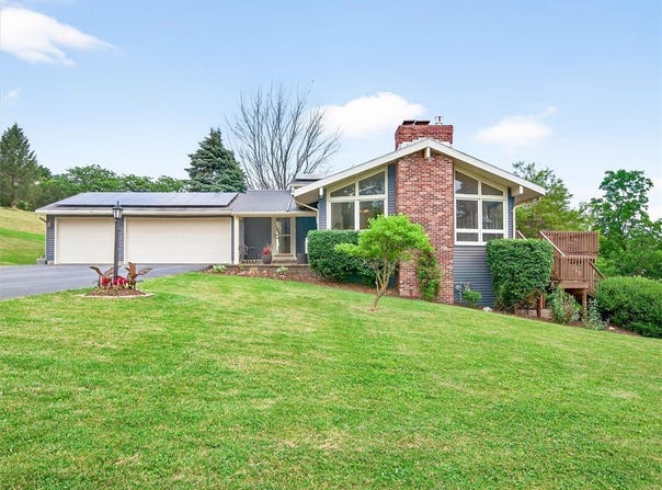4586 Misty Hill Drive, Canandaigua Town, NY 14424