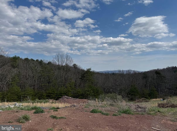 20 SLEEPY MEADOWS TRAIL, AUGUSTA, WV 26704