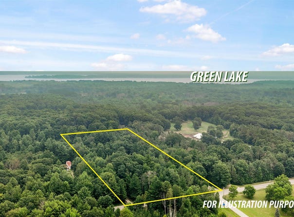 4601 Betsie River Road, Interlochen, MI 49643