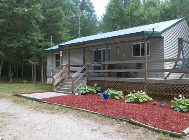 7707 E 5 Mile Road, Luther, MI 49656