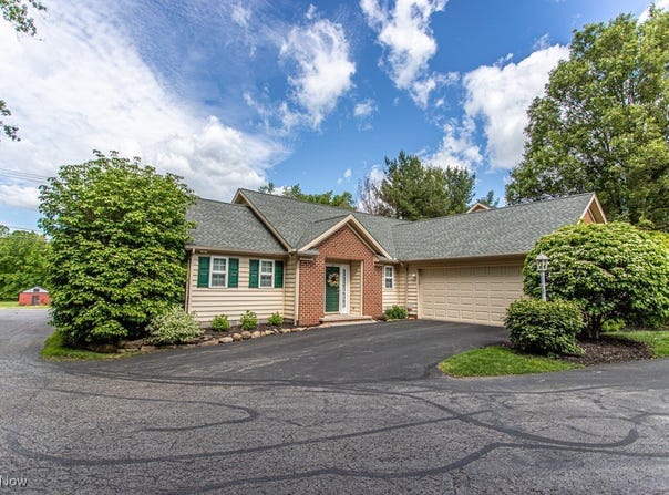 8121 Hitchcock Road unit: 1, Youngstown, OH 44512