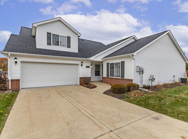 1607 Geranium Circle, Valparaiso, IN 46383