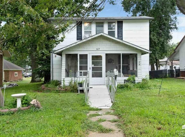 609 Spruce Street, Wamego, KS 66547