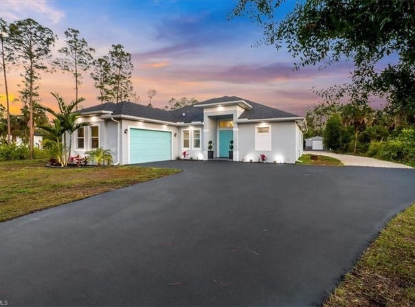 2312 4th, NAPLES, FL 34117