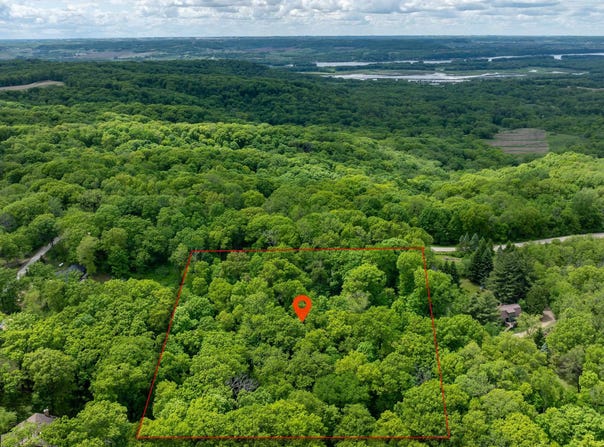 3197 S Rocky Hill, GALENA, IL 61036
