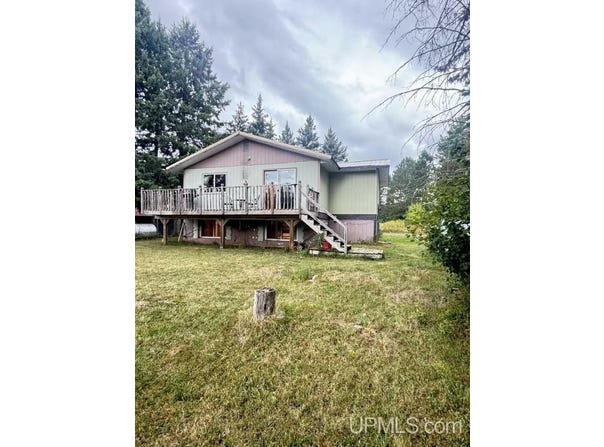 11541 N Storm Watch Drive, Bessemer, MI 49911