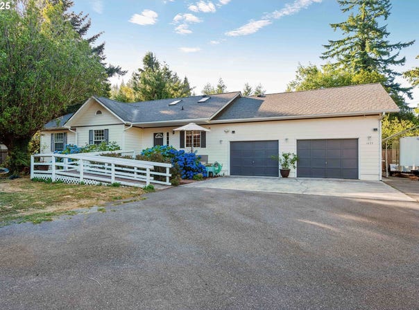 1475 N KNOTT ST, Coquille, OR 97423