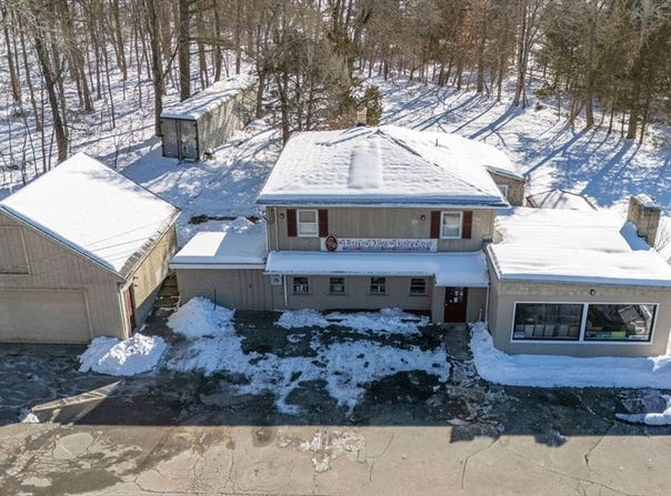 151 Winthrop St, Rehoboth, MA 02769