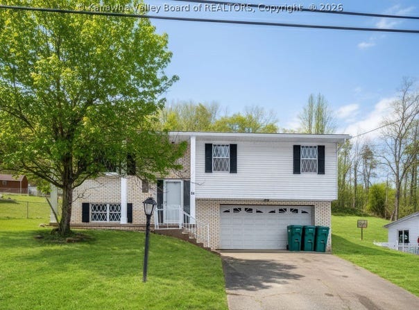 54 Oakmont Drive, Poca, WV 25159