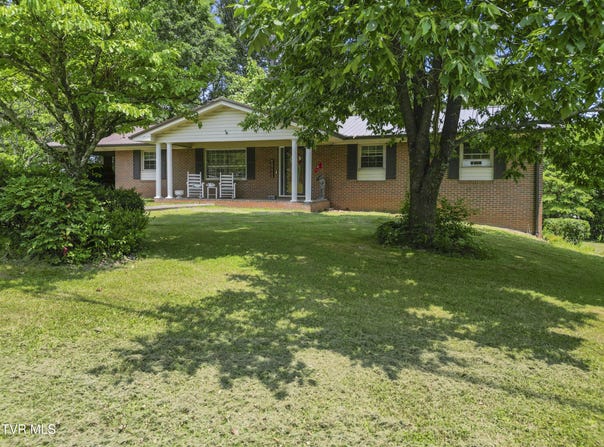 1802 Brentwood Drive, Greeneville, TN 37743