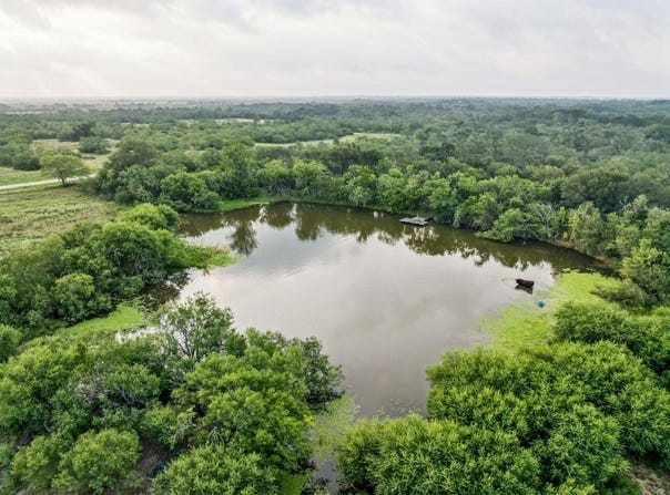 9611 Wilke RD, Kingsbury, TX 78638