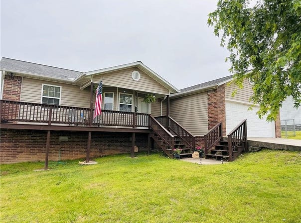 203 Paradise Heights  DR, Berryville, AR 72616