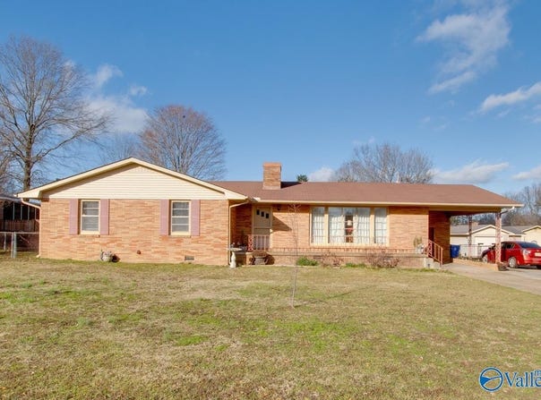 1302 Tommy Lane, Athens, AL 35611