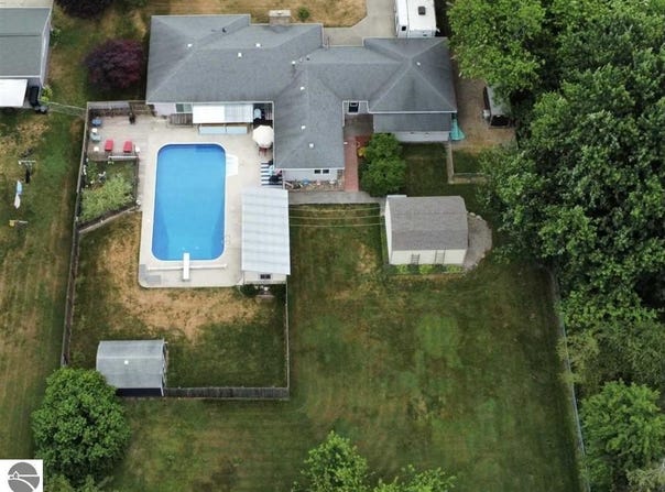 505 Eaton Street, Breckenridge, MI 48615