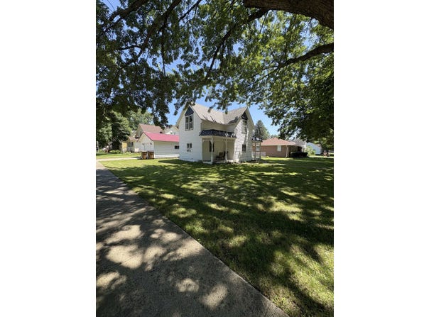 302 S 2nd Street, Albert City, IA 50510