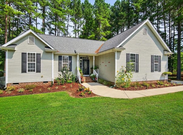 109 N Cinnebar Court, Henderson, NC 27537