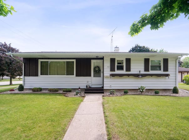 73 N ST JOSEPHS Lane, FOND DU LAC, WI 54935