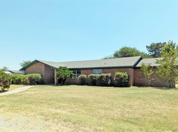 6903 SE Bishop Rd, Lawton, OK 73501