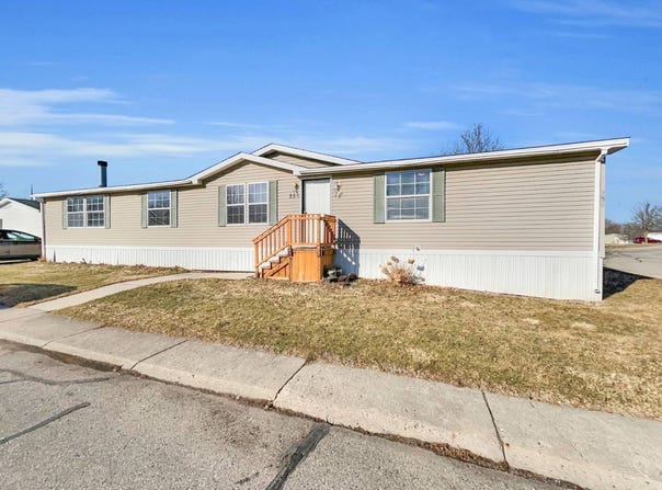 2500 Mann Rd, Clarkston, MI 48346