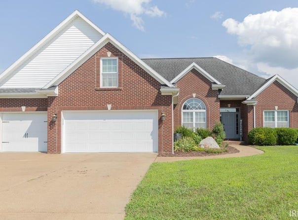 2966 Hannah Court, Newburgh, IN 47630