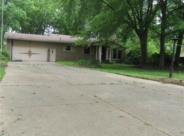 533 STURGEON DRIVE, AKRON, OH 44319