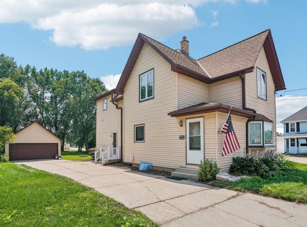 N116w16389 Main St, Germantown, WI 53022