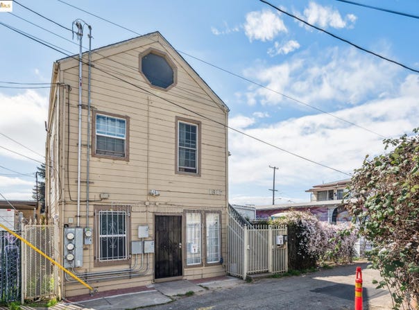 1820 International Blvd, Oakland, CA 94606