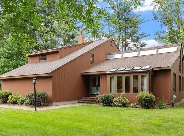 35 Cox Lane, Methuen, MA 01844