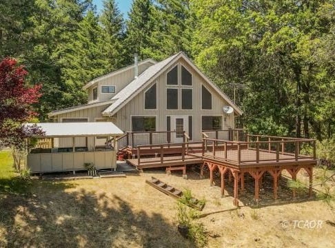 891 Salt Flat Rd, Lewiston, CA 96052