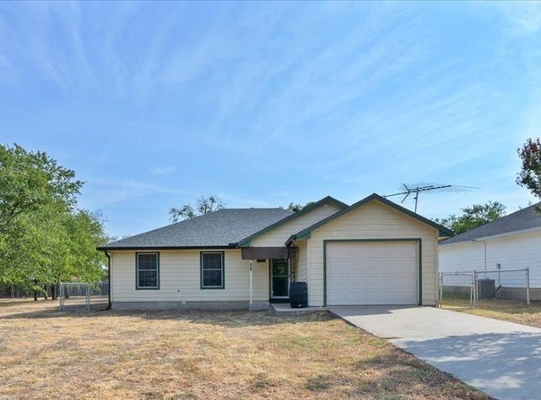 401 S Llano Street, Whitney, TX 76692