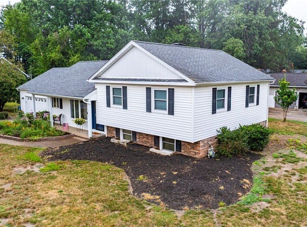 4292 W Bend Drive, Willoughby, OH 44094