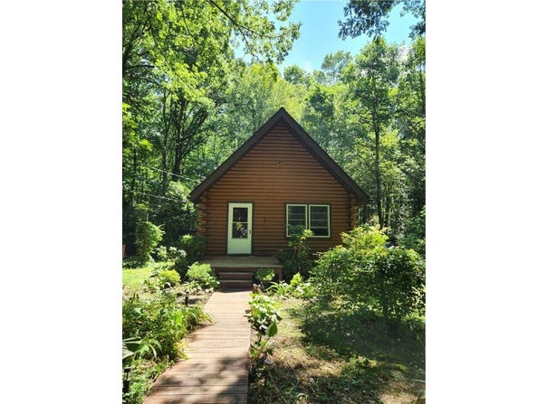 179 Hawkins Hollow Rd, Connellsville, PA 15425