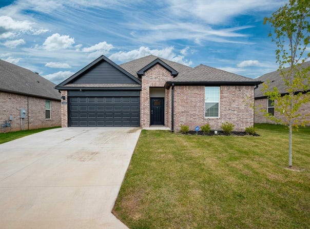 110 Mikah Drive, Maumelle, AR 72113