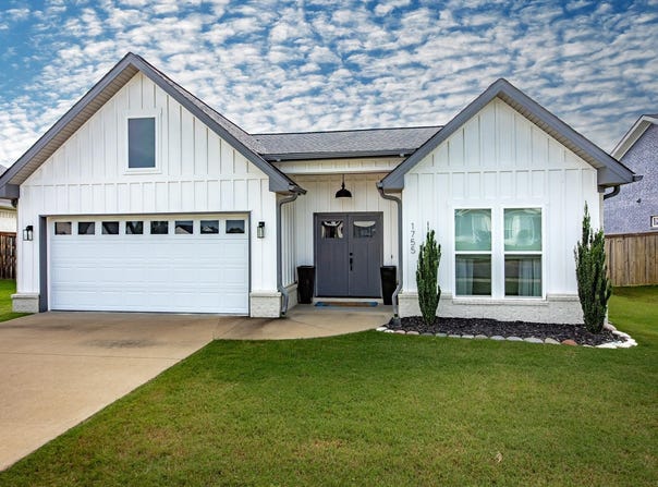 1755 Hobbiton Circle, Conway, AR 72032