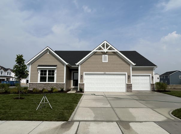 6821 Tucson Road, Schererville, IN 46375