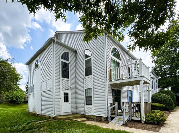 404 Bainbridge Court, Lexington, KY 40509