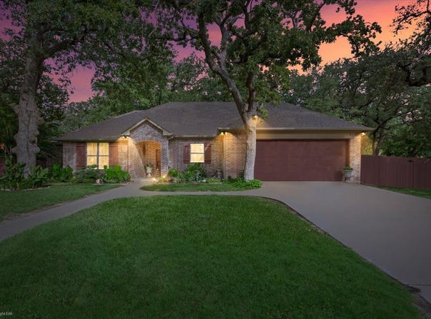 1007 N Liveoak Ln, Hamilton, TX 76531