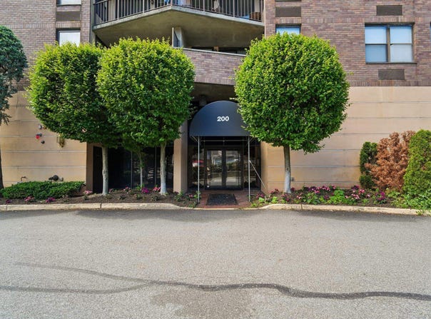 200 DIVISION ST, Cliffside Park, NJ 07010