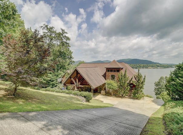 268 BOULDER POINT LANE, OHATCHEE, AL 36271